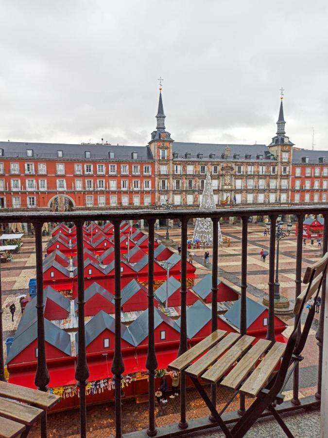 Charming view Plaza Mayor Madryt Zewnętrze zdjęcie